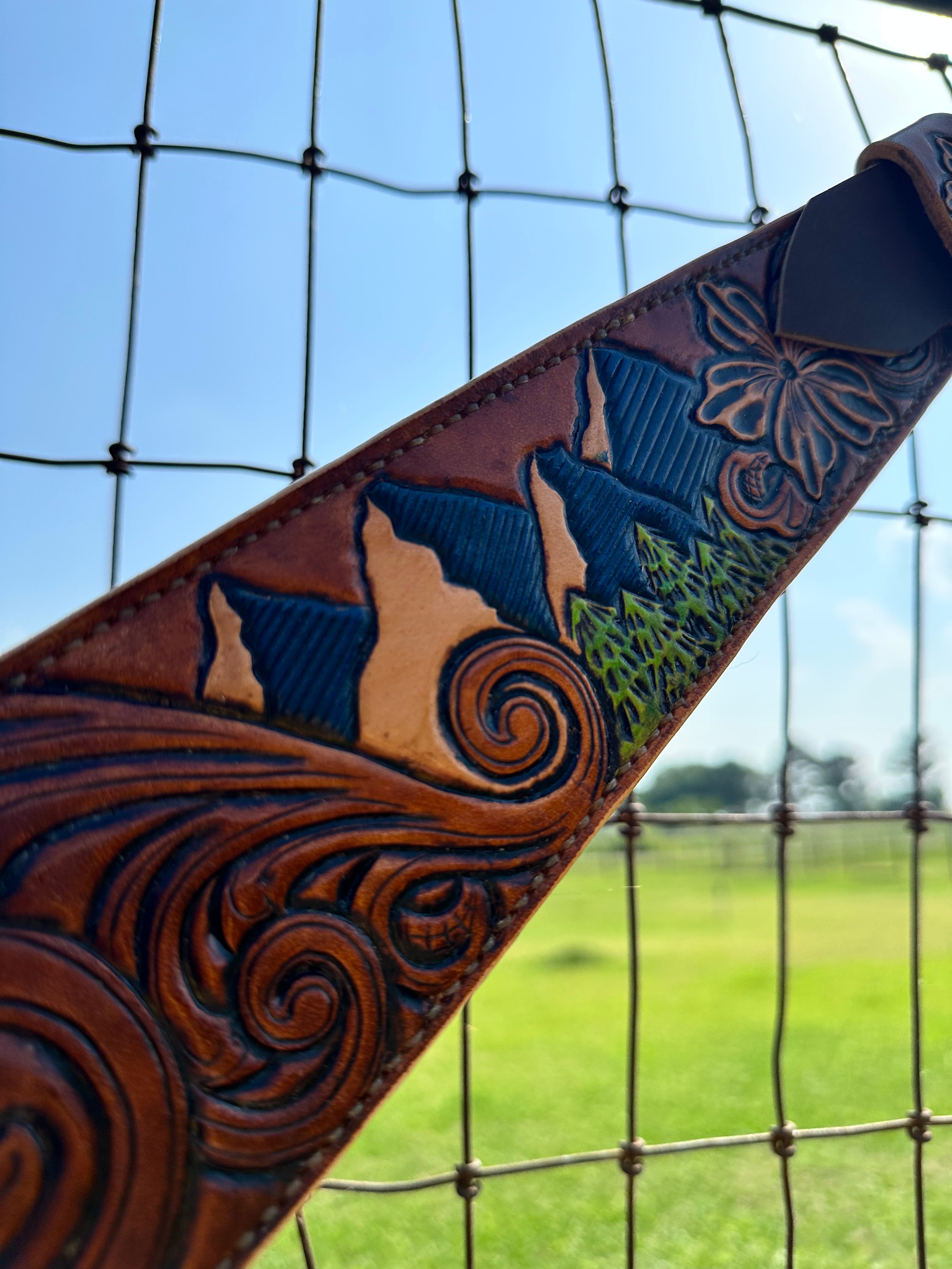 Corrie Renee Pulling Collar - The High Desert Blossom